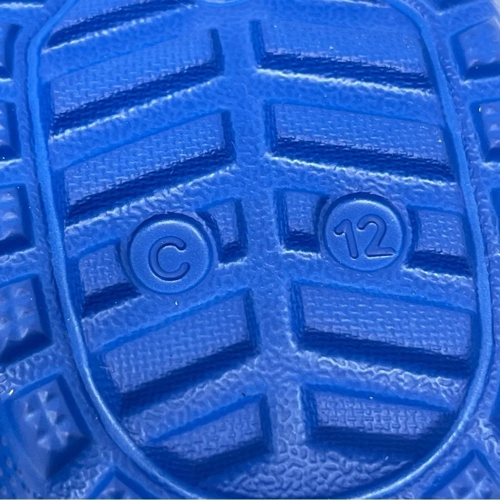 Crocs little boys Size 12 Classic comfy fur Lined Clog Sandals Blue Excellent